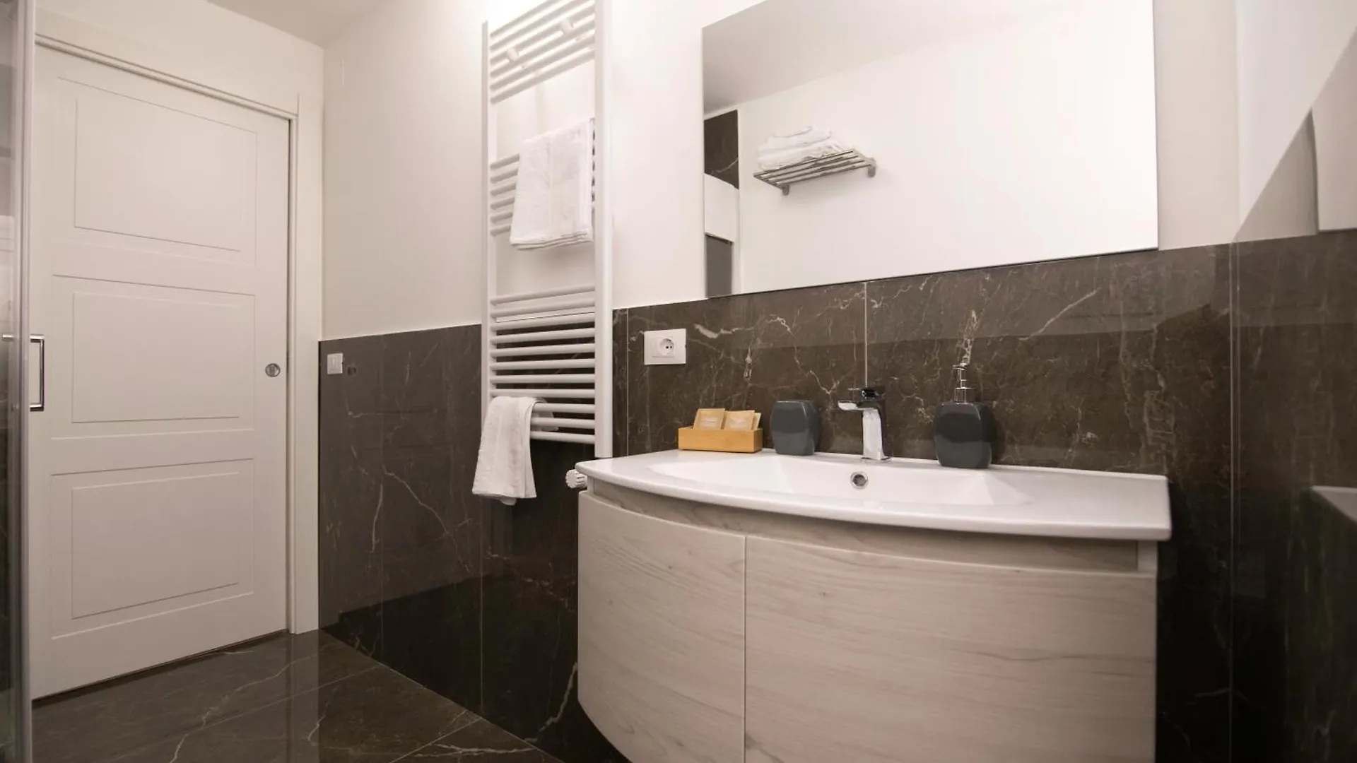 Penzion Villareale47 Luxury Suites & Rooms Palermo Itálie